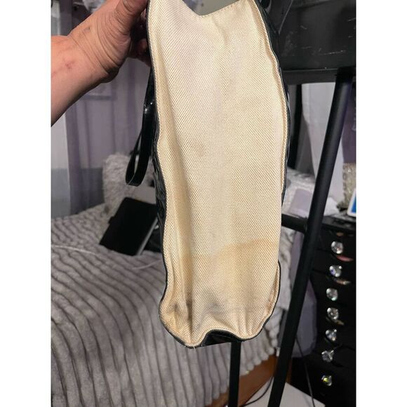 Tory burch patent leather black perforated logo tote bag/purse/pocketbook - Picture 10 of 11